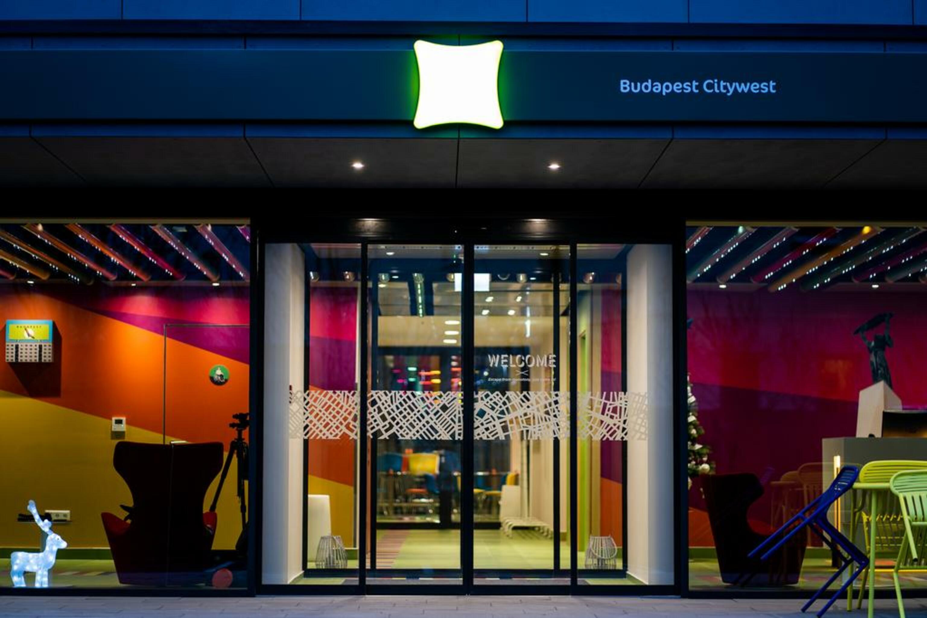 Ibis Styles Budapest Citywest Bagian luar foto