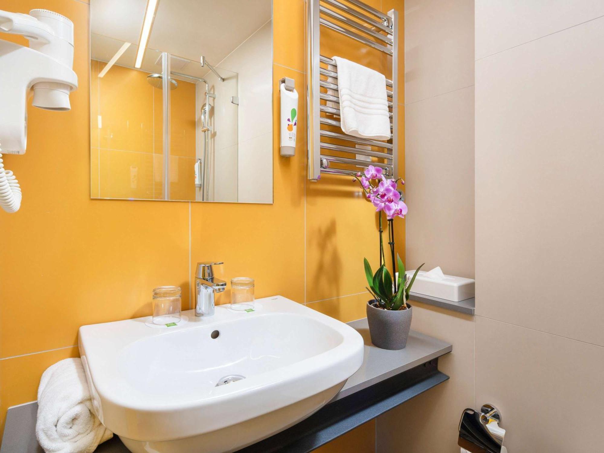 Ibis Styles Budapest Citywest Bagian luar foto